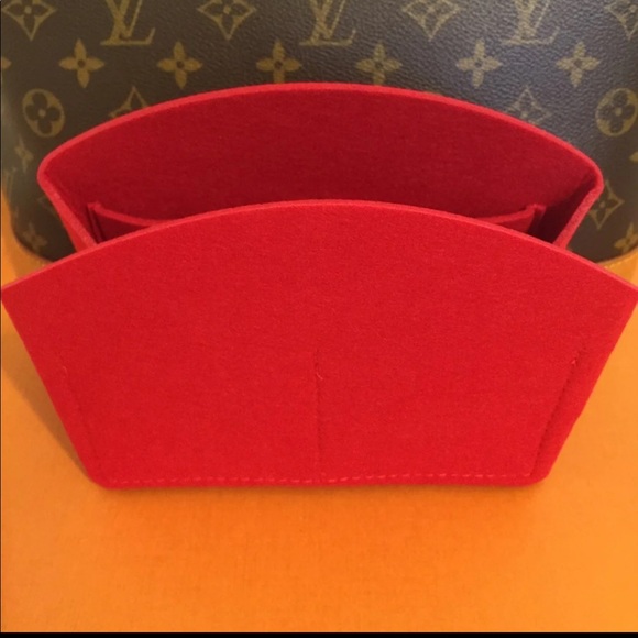 Handbags - ❤️❤️New Alma BB shell shaper shaper/organizer ❤️❤️